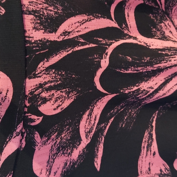 Pink & Black Top Sz L - Picture 4 of 4